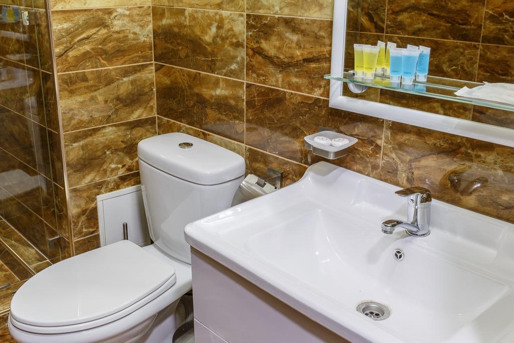 Astor Hotel & Spa Бишкек Стая снимка