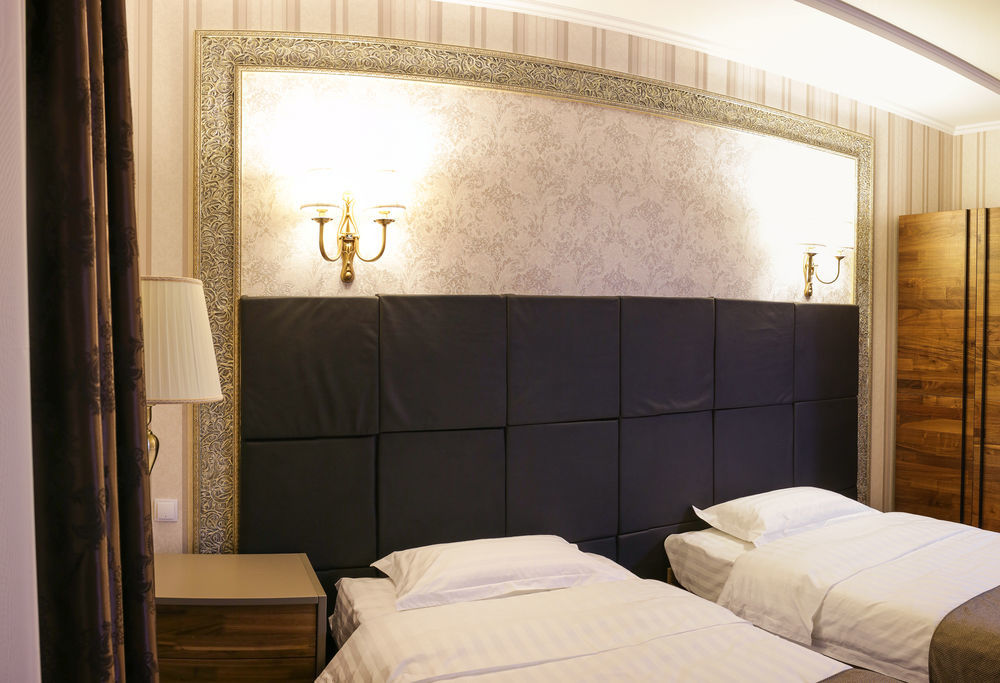 Astor Hotel & Spa Бишкек Екстериор снимка